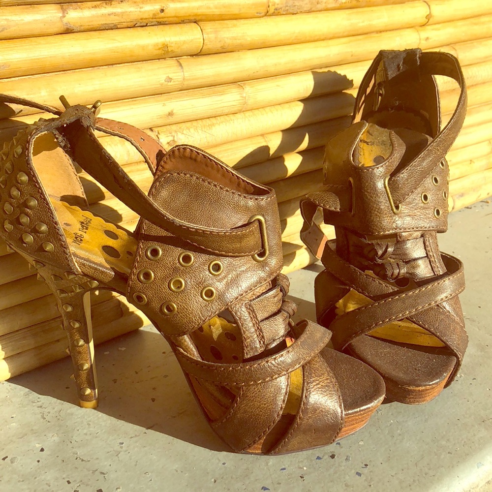 Heels size 7